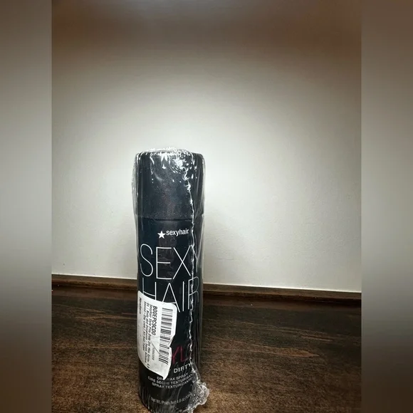 Sexy Hair “Play Dirty” Dry Wax Texture Spray. - Picture 3 of 4